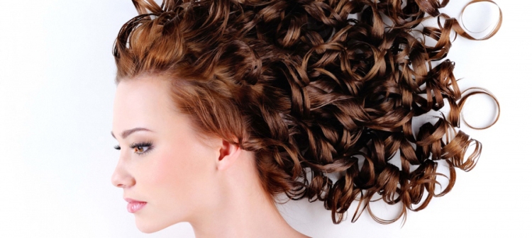 Types modernes de cheveux permanents