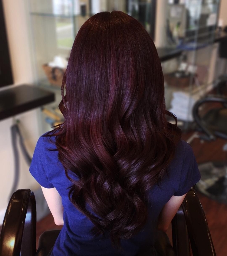 Couleur de cheveux cerise mûre