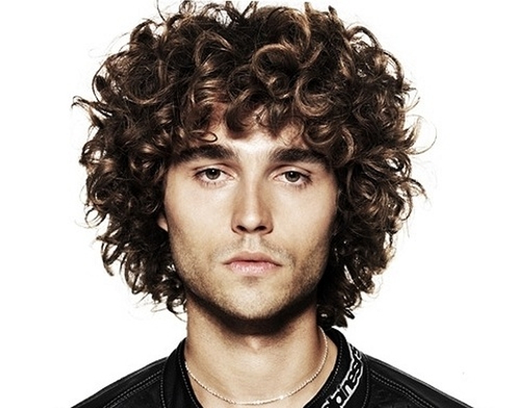 Coupes de cheveux pour hommes pour cheveux bouclés
