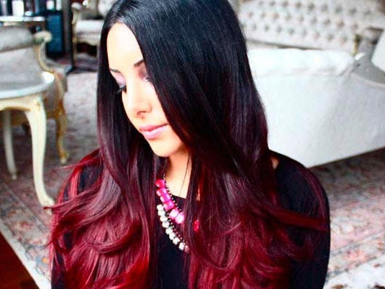 Couleur de cheveux cerise mûre