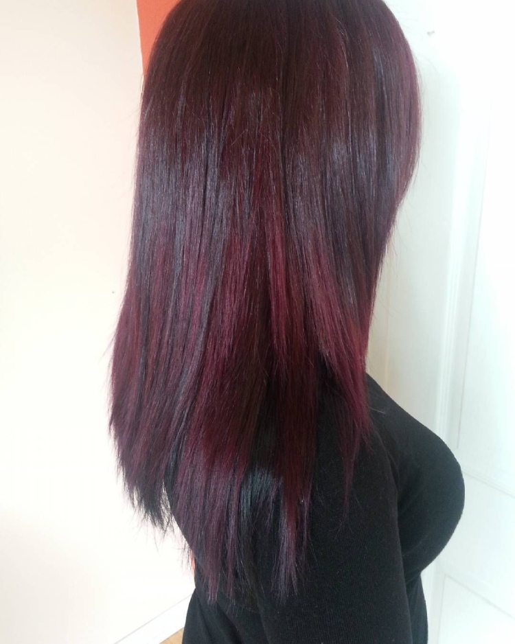 Couleur de cheveux cerise mûre