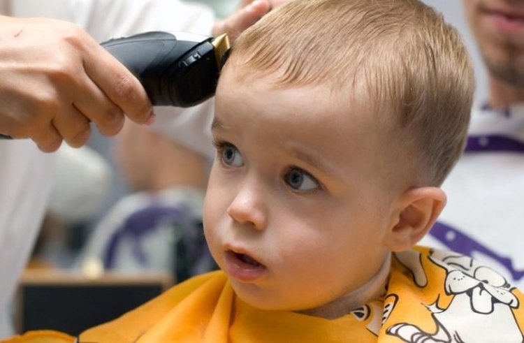 Coupes de cheveux pour les garçons de 2 ans