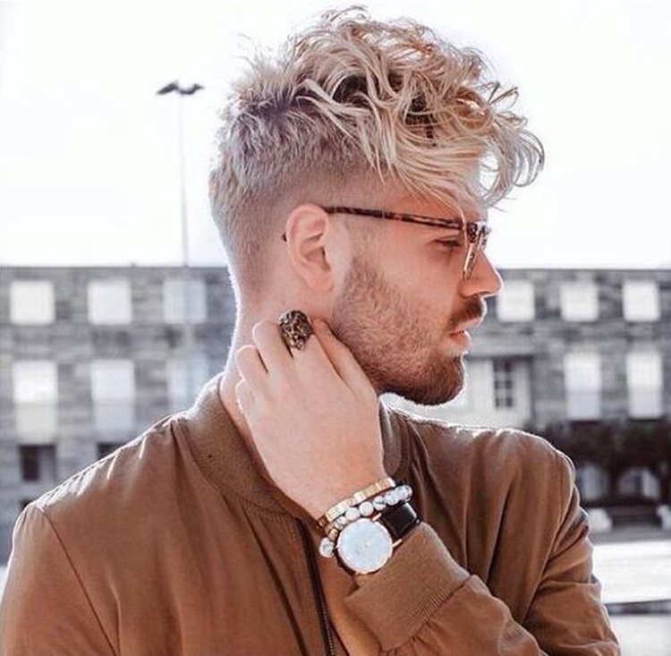 Coupes de cheveux pour hommes pour cheveux bouclés