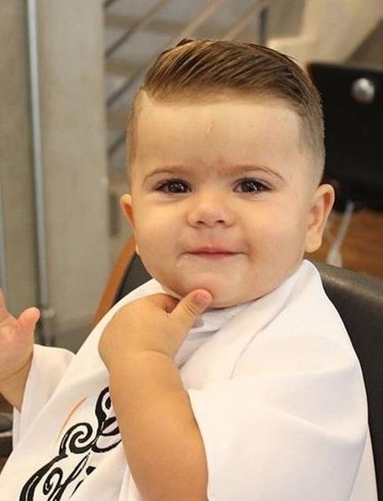 Coupes de cheveux pour les garçons de 2 ans