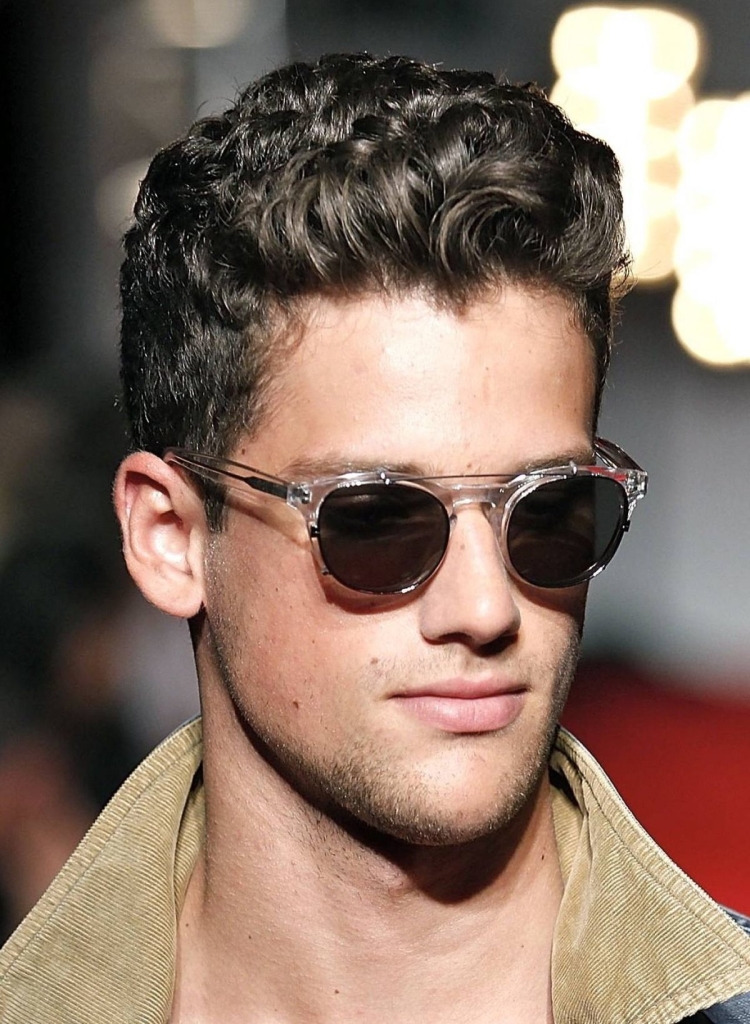 Coupes de cheveux pour hommes pour cheveux bouclés