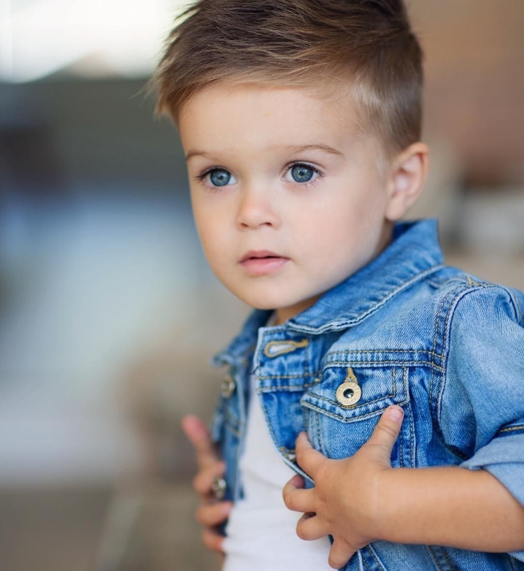 Coupes de cheveux pour les garçons de 2 ans