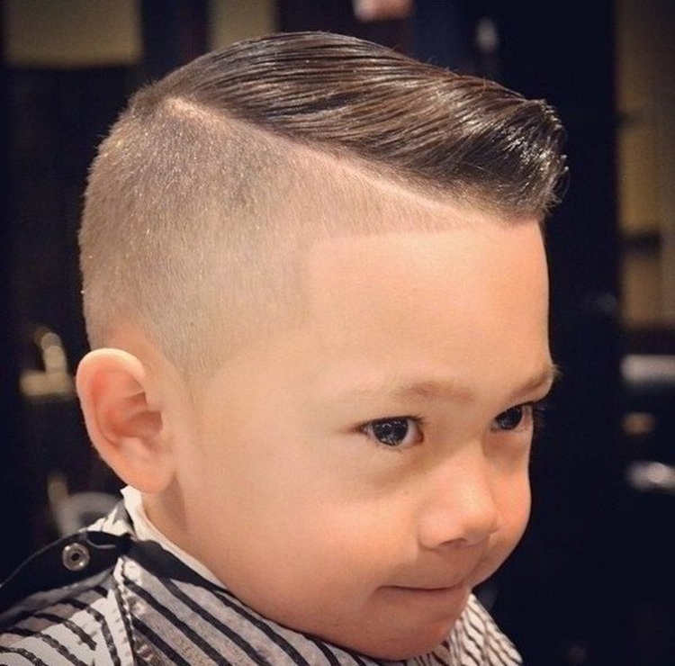 Coupes de cheveux pour les garçons de 2 ans