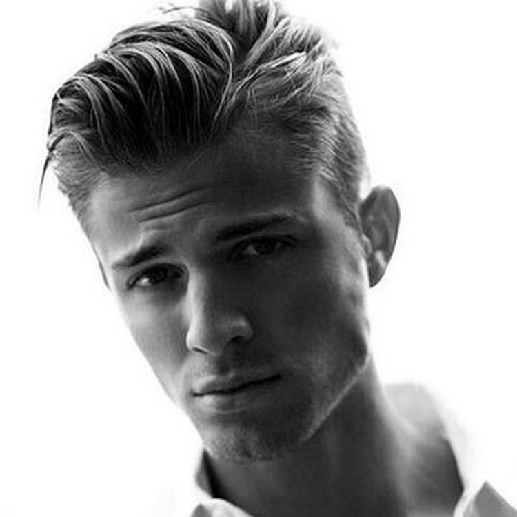 Coiffure faucon pour homme