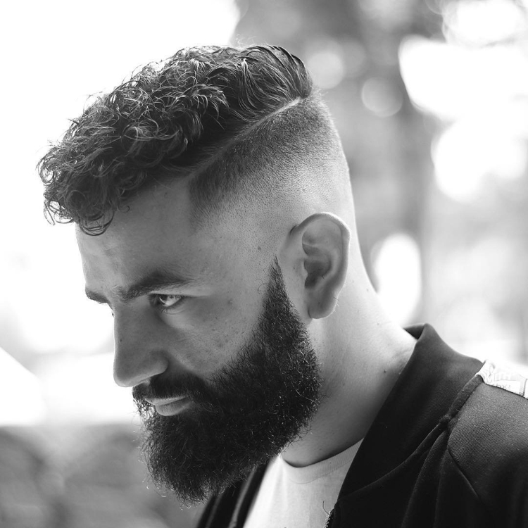 Coupes de cheveux pour hommes pour cheveux bouclés