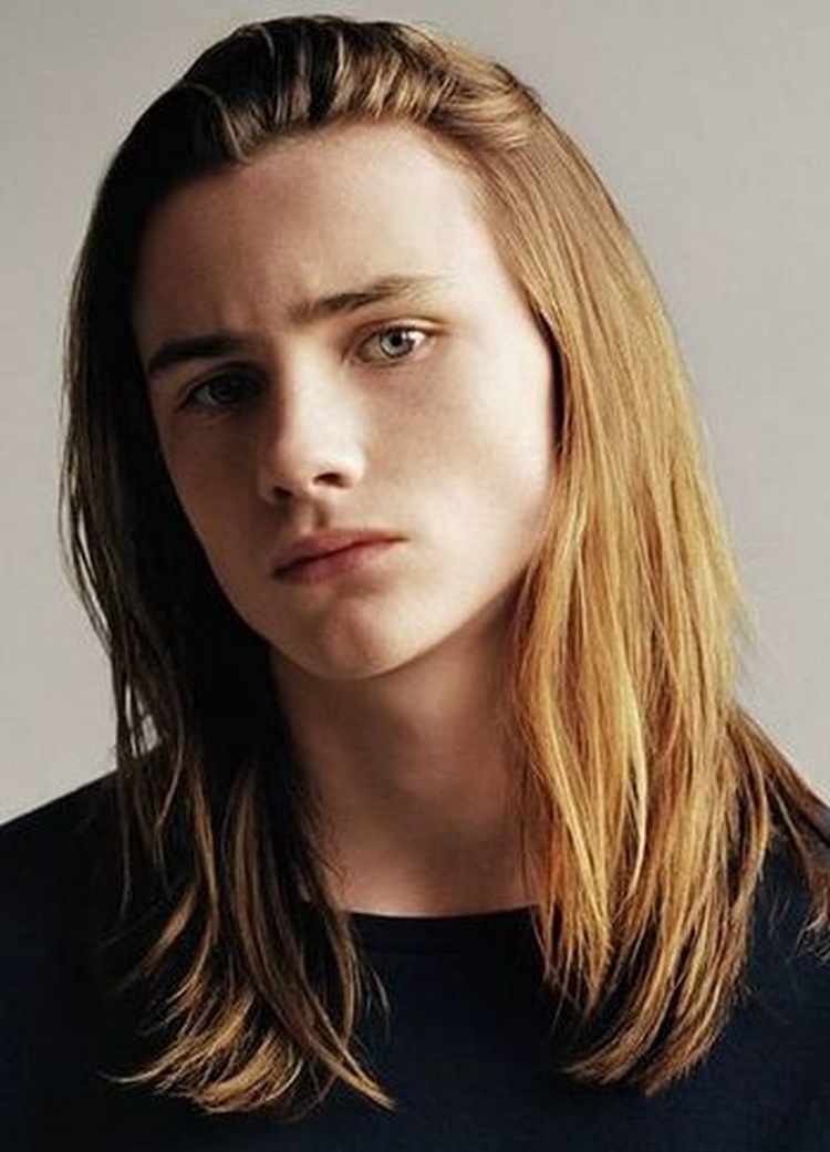 Coiffure faucon pour homme