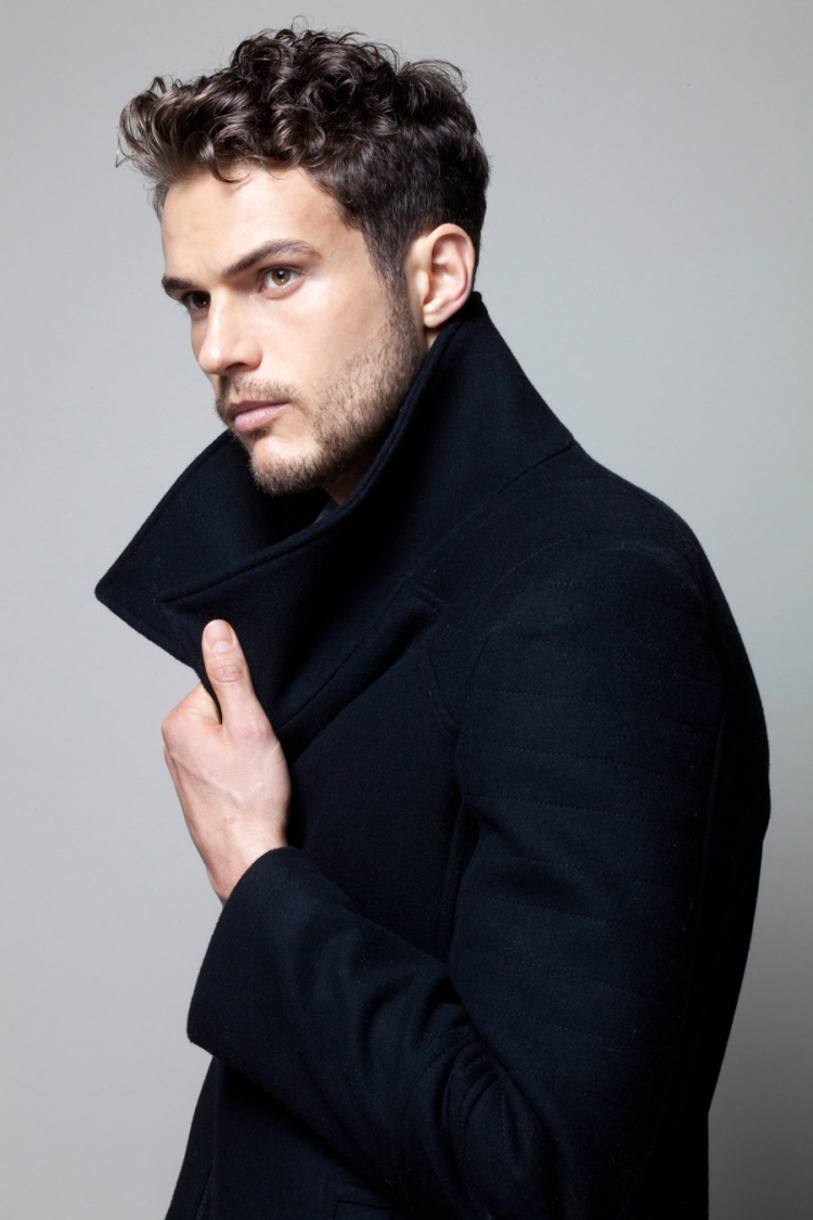 Coupes de cheveux pour hommes pour cheveux bouclés