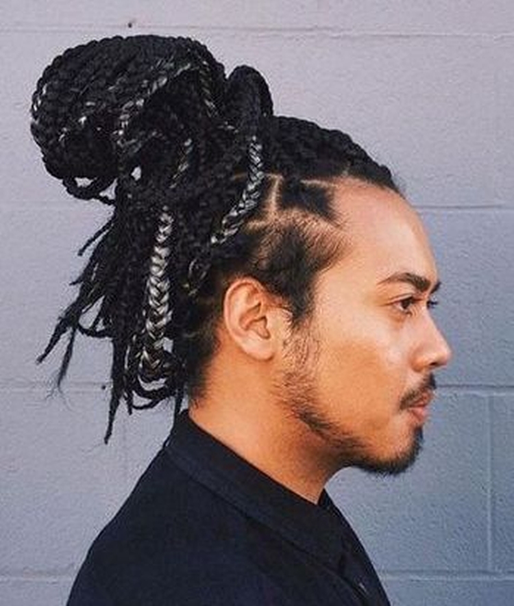 Coiffure faucon pour homme