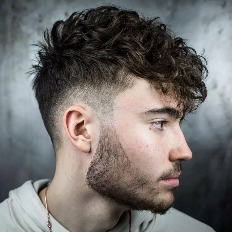 Coupes de cheveux pour hommes pour cheveux bouclés