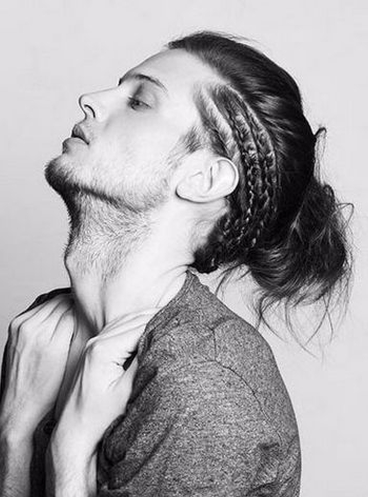 Coiffure faucon pour homme