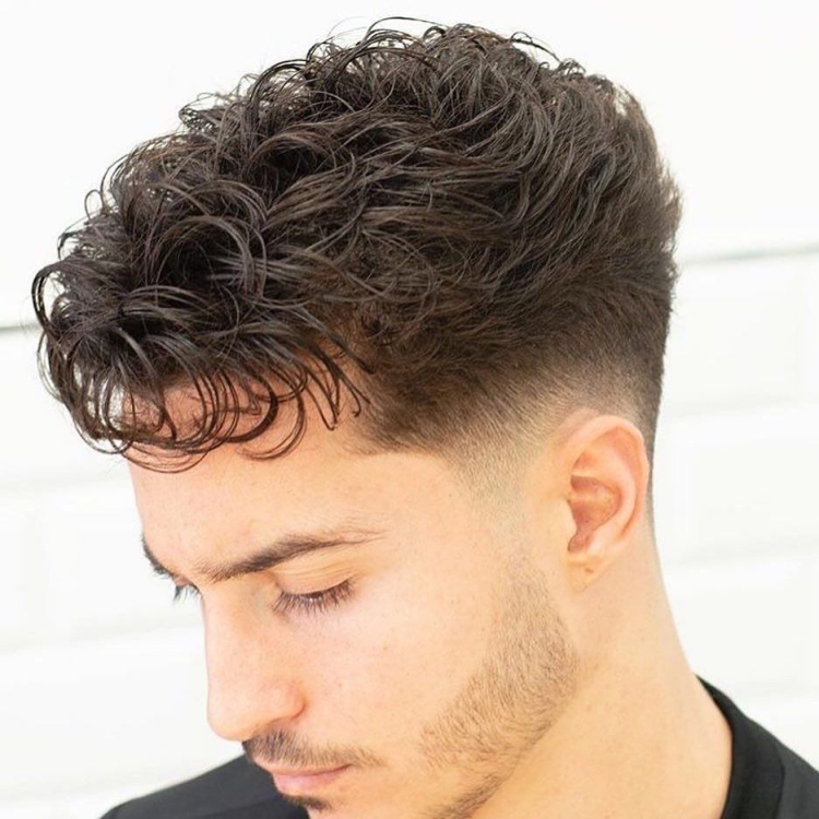 Coupes de cheveux pour hommes pour cheveux bouclés
