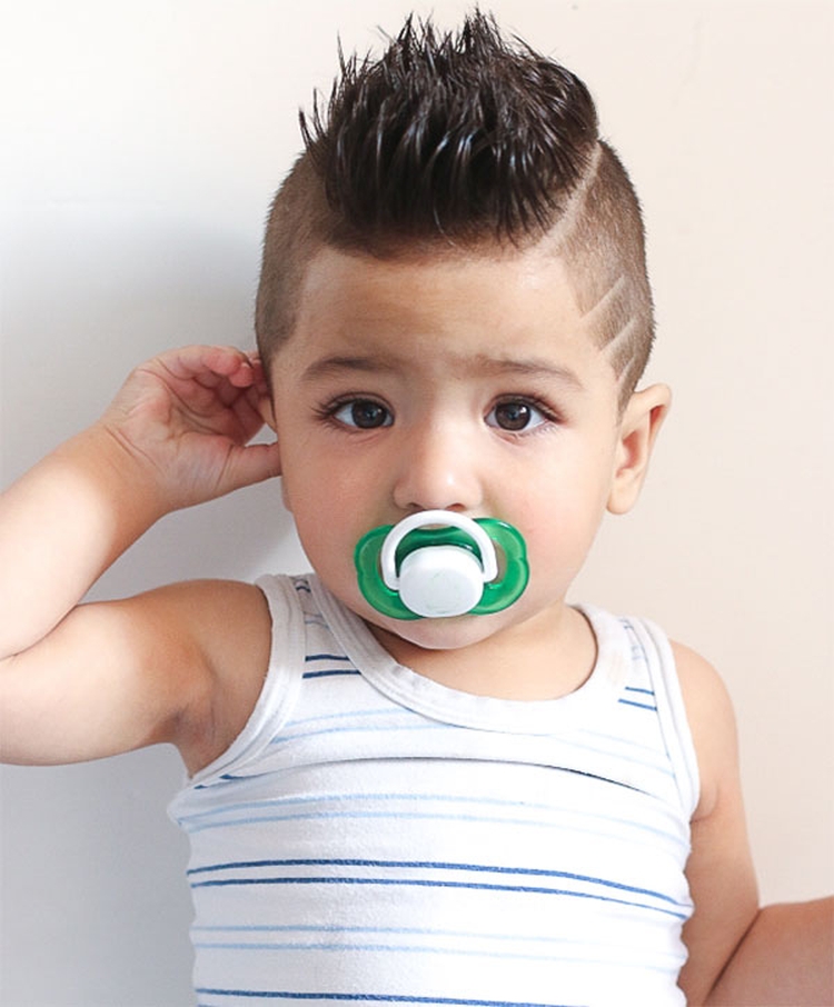 Coupes de cheveux pour les garçons de 2 ans