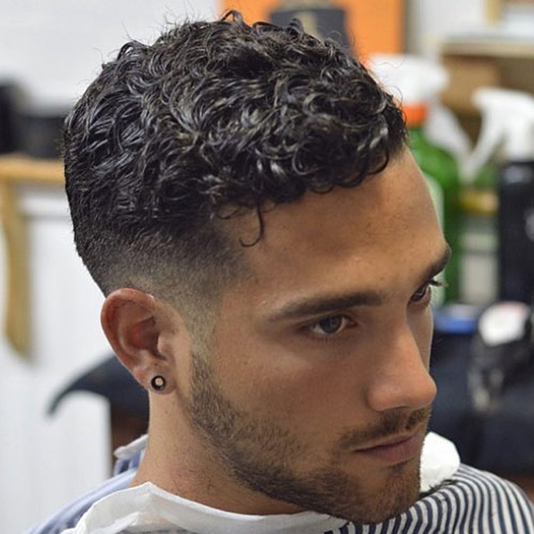 Coupes de cheveux pour hommes pour cheveux bouclés