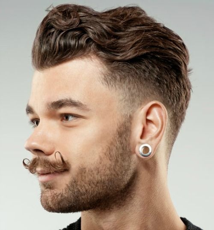 Coupes de cheveux pour hommes pour cheveux bouclés