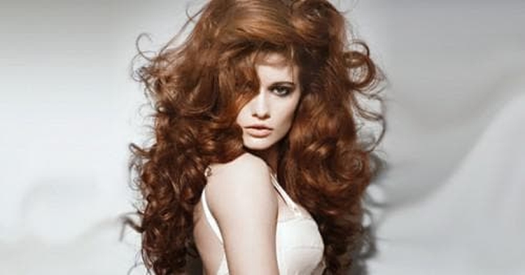 Couleur de cheveux noix d'or