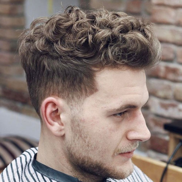 Coupes de cheveux pour hommes pour cheveux bouclés