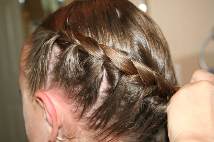 Tresses françaises pour filles avec photos étape par étape
