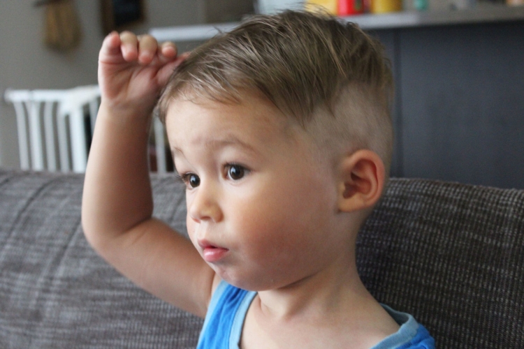 Coupes de cheveux pour les garçons de 2 ans