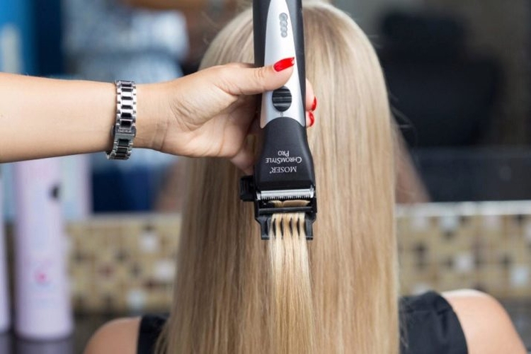 Qu'est-ce que le polissage des cheveux et comment se fait-il