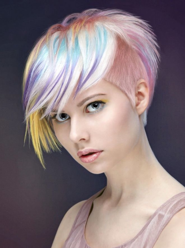 Mèches colorées pour cheveux courts