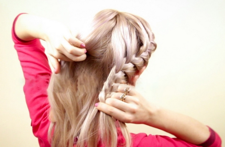 Comment tresser deux tresses latérales de vous-même