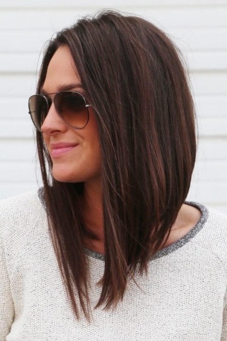 Coupe de cheveux pour cheveux longs sans frange