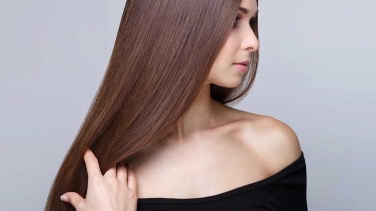 Botox et kératine pour les cheveux, quelle est la différence