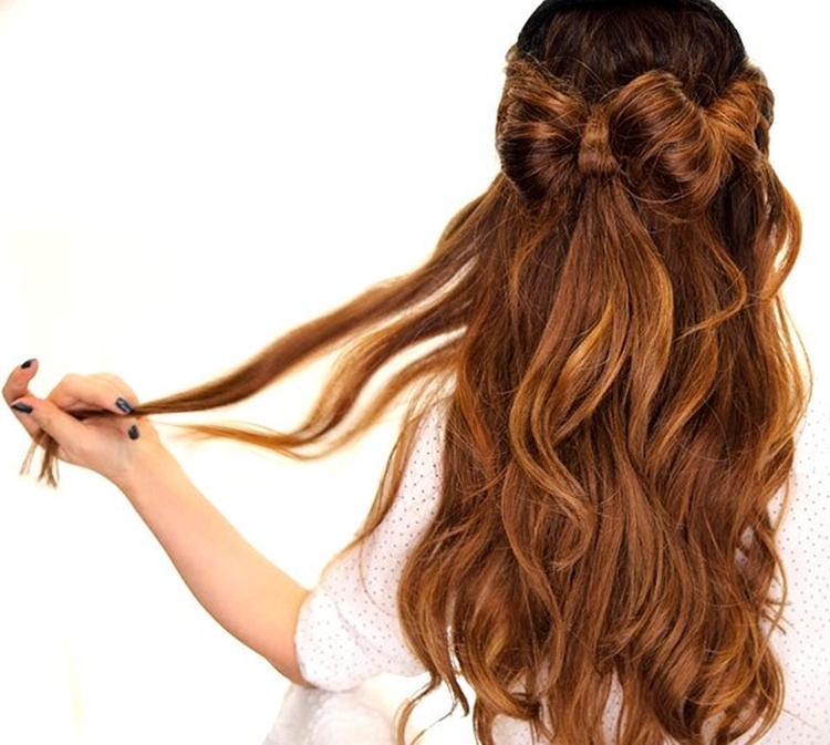 Comment faire un nœud avec des cheveux