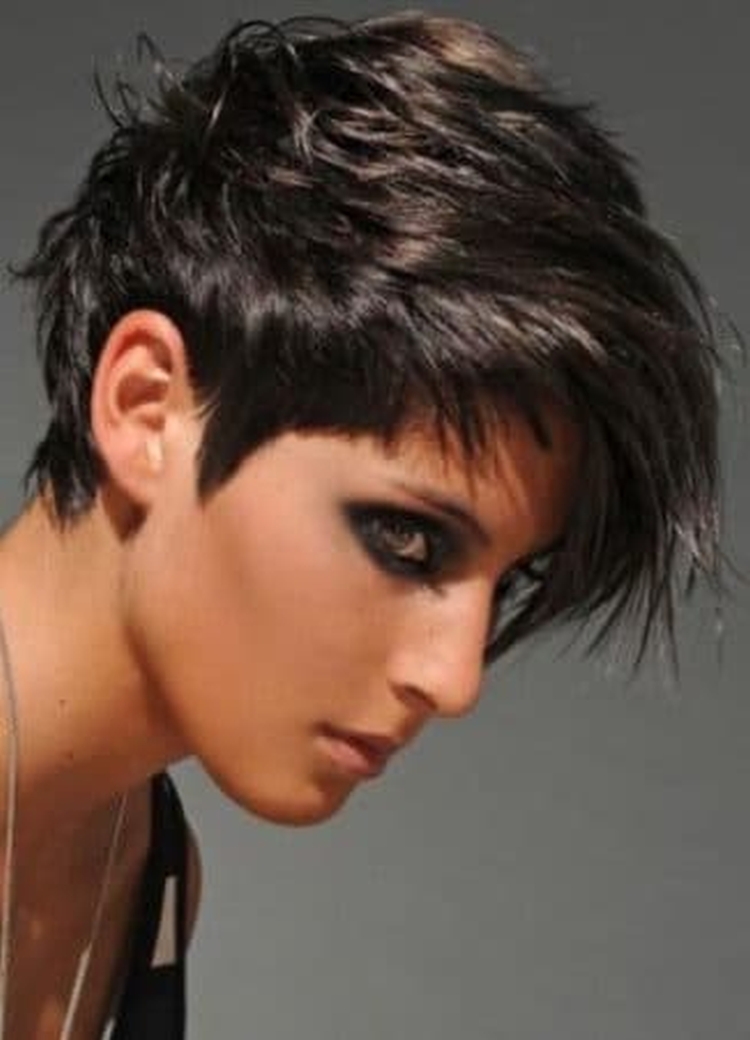 Coupes de cheveux ultra courtes pour femmes