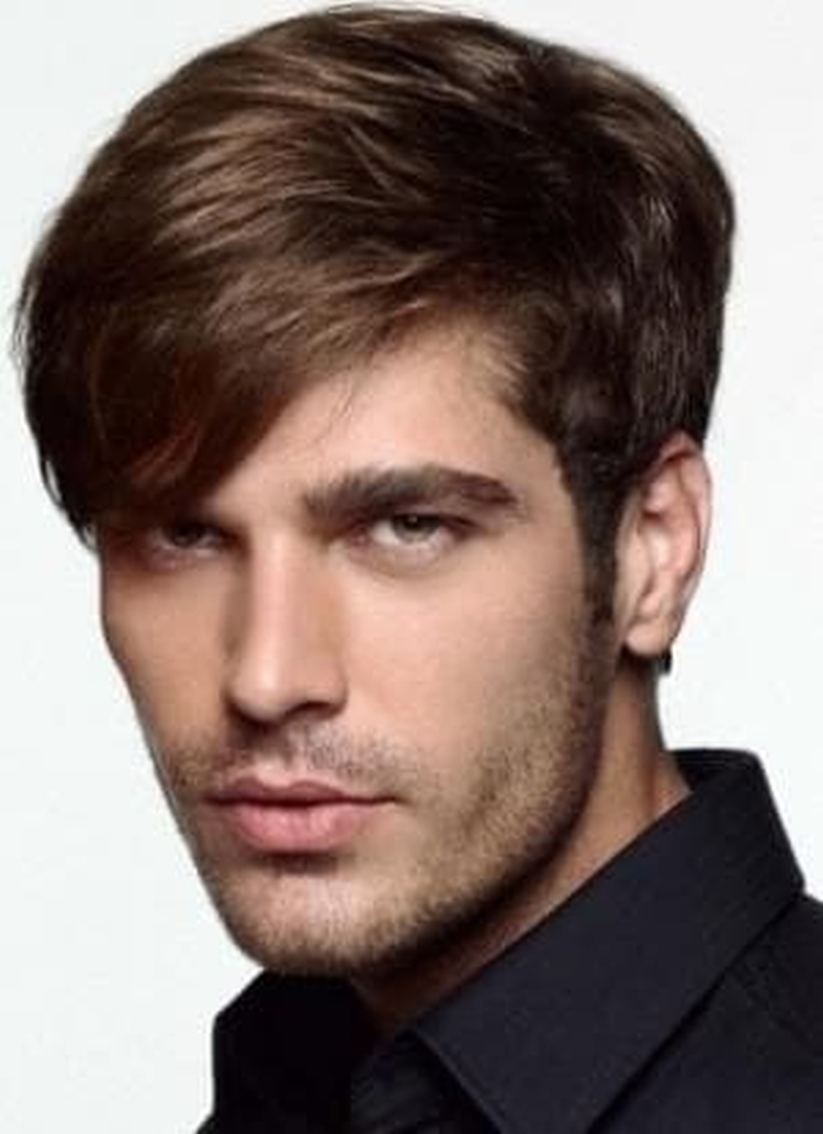 Coiffure sportive homme