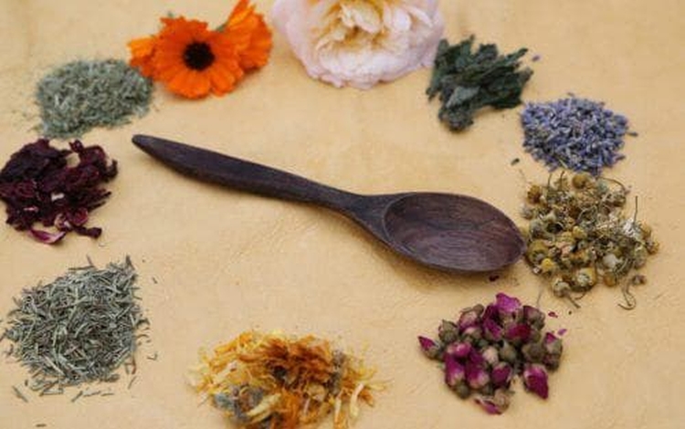 Masque capillaire pour pointes fourchues à la maison