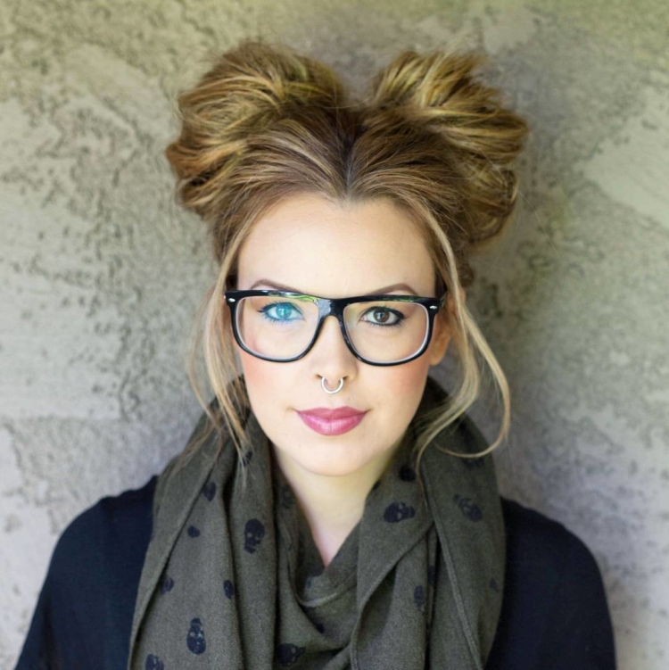 Comment faire une mèche de cheveux avec un élastique