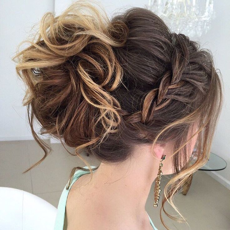 Comment faire une mèche de cheveux avec un élastique