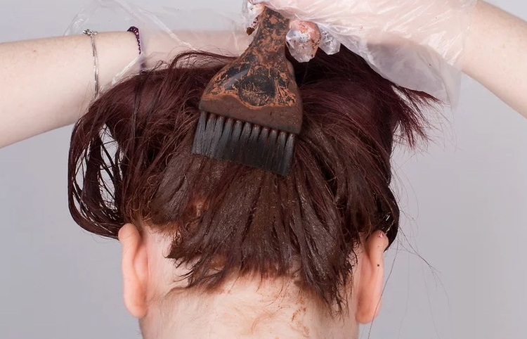 couleur de cheveux bordeaux