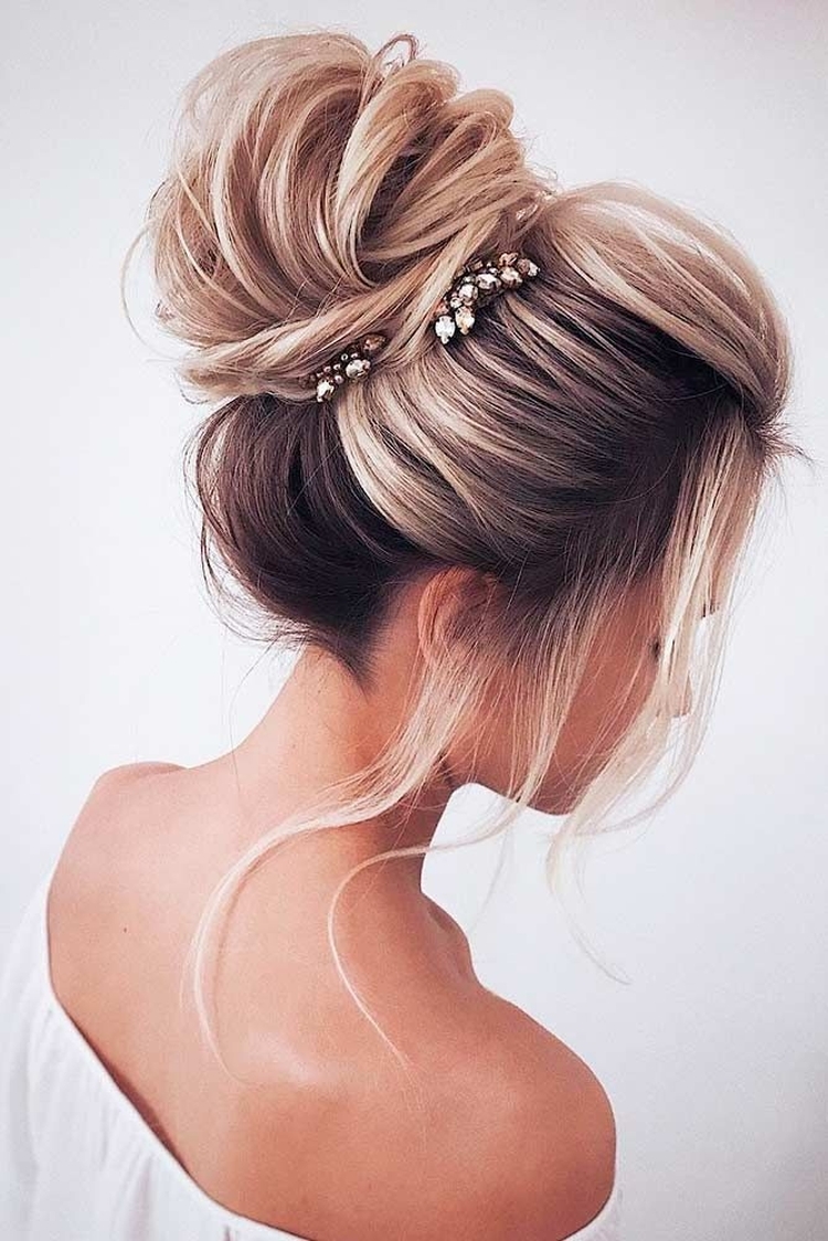 Comment faire une mèche de cheveux avec un élastique