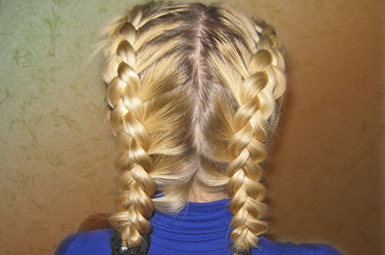 Comment tresser deux tresses latérales de vous-même