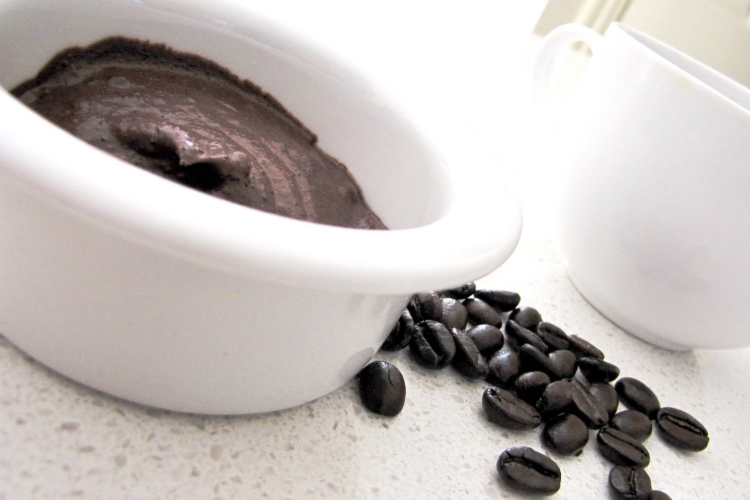 Masque capillaire au café