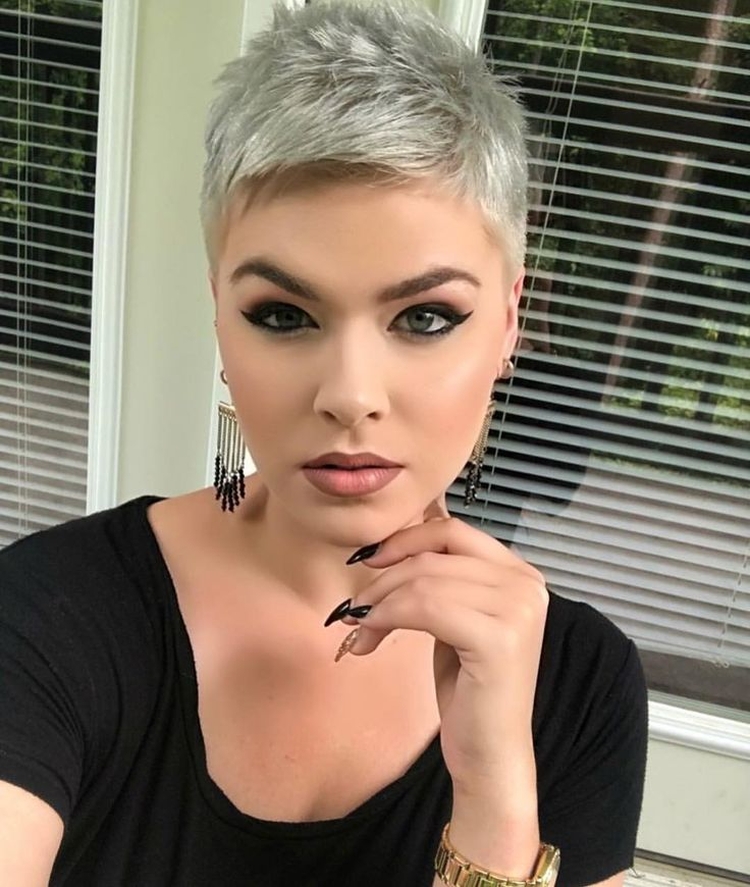 Coupes de cheveux ultra courtes pour femmes