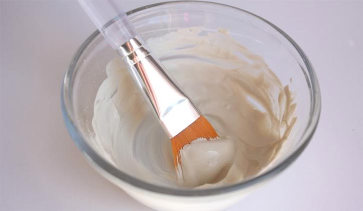 Argile blanche pour les cheveux