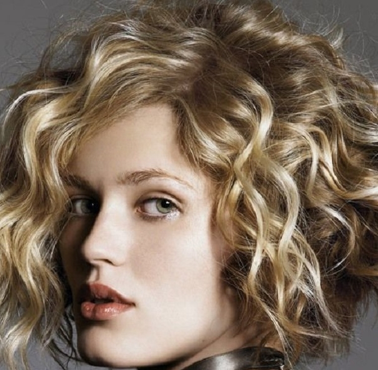 Mèches colorées pour cheveux courts
