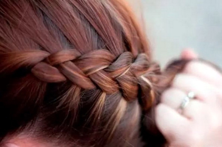 Comment tresser deux tresses latérales de vous-même