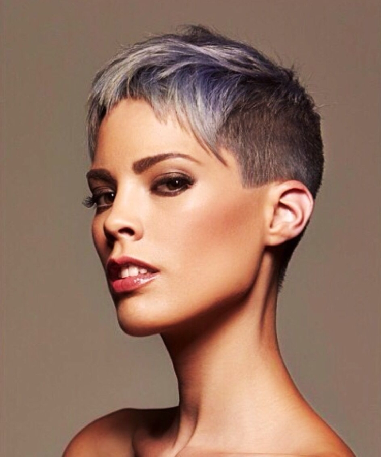 Coupes de cheveux ultra courtes pour femmes
