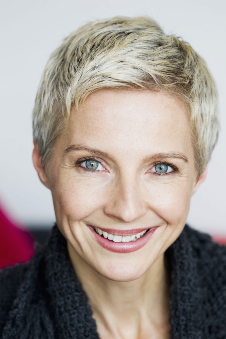 Des coupes de cheveux qui sont jeunes