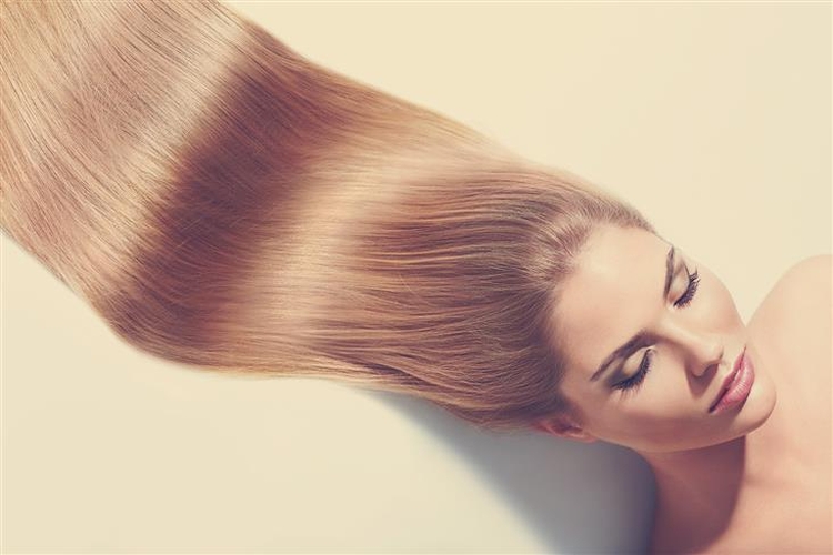 Comment faire un lissage des cheveux à la kératine à la maison