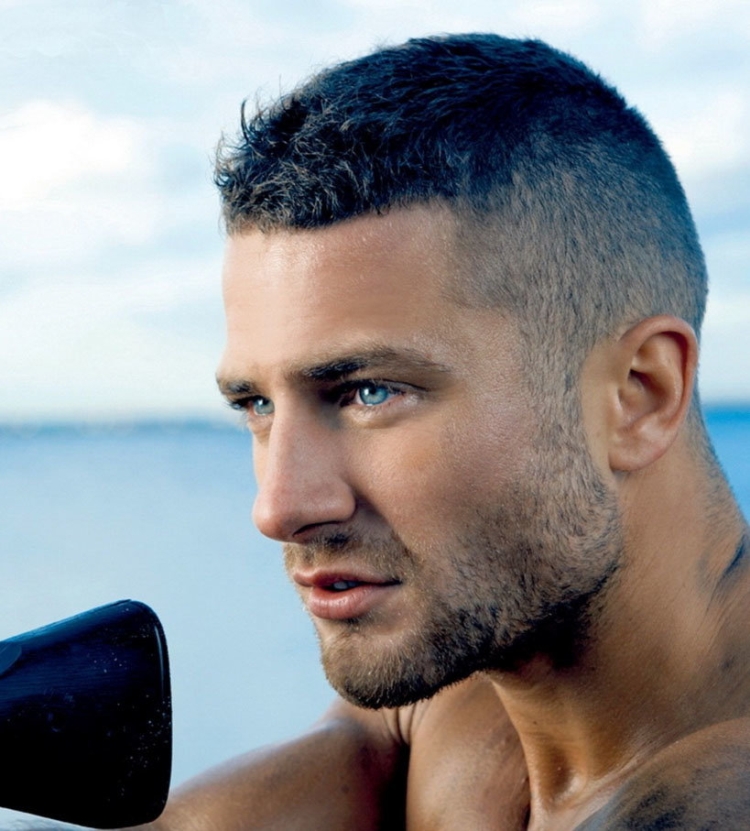 Coiffure sportive homme