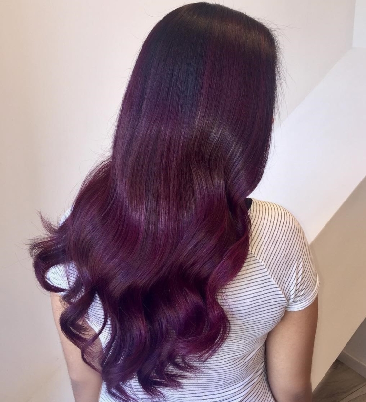 couleur de cheveux bordeaux